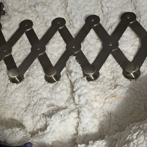 Expandable Over The Door Hanging Coat/Purse Hanger